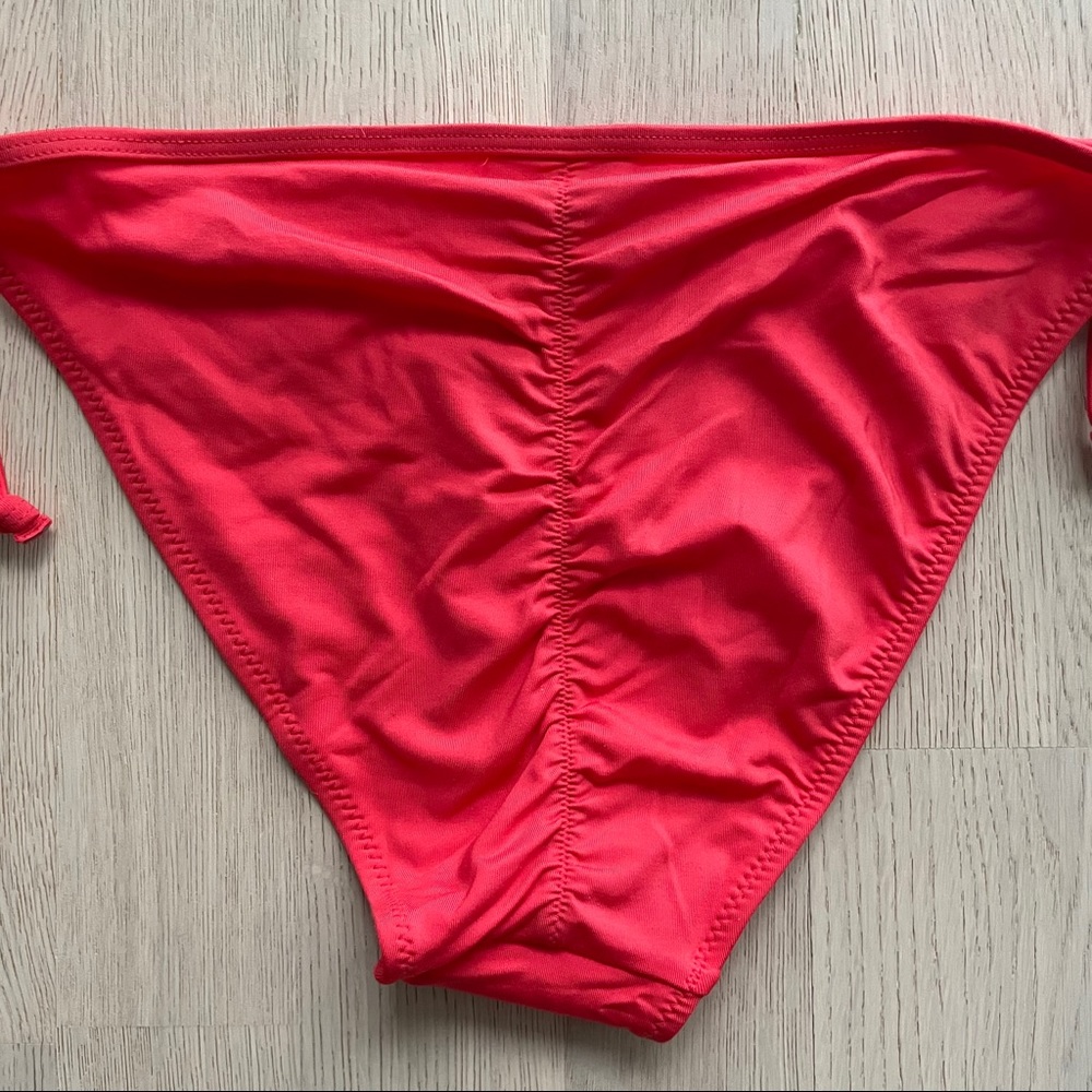 H&M Ruffle Bikini - Picture 7 of 9